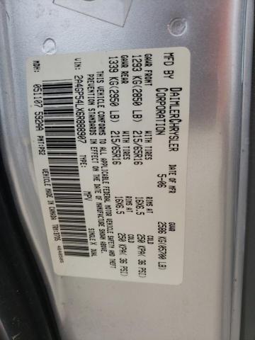 2A4GP54LX6R888907 - 2006 CHRYSLER TOWN & COU TOURING ვერცხლისფერი ფოტო 13