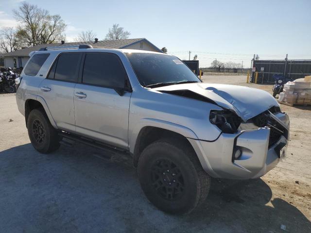 JTEBU5JR5L5769149 - 2020 TOYOTA 4RUNNER SR5/SR5 PREMIUM ვერცხლისფერი ფოტო 4