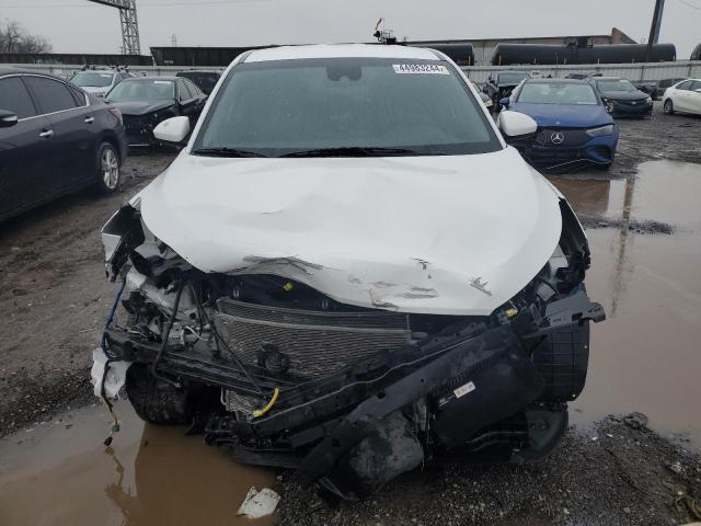 KM8J23A42KU056935 - 2019 HYUNDAI TUCSON SE WHITE photo 5