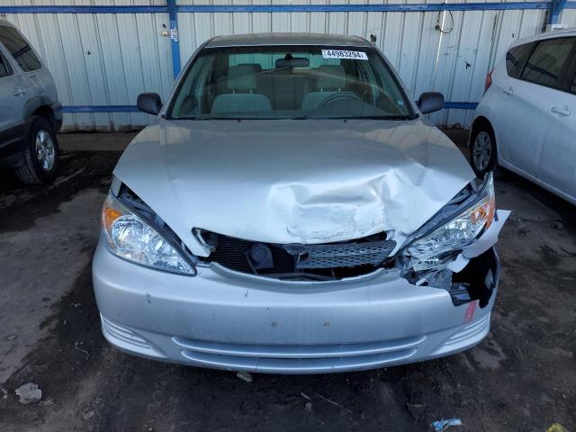 4T1BE32K52U007575 - 2002 TOYOTA CAMRY LE SILVER photo 5