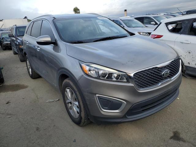 5XYPGDA53JG367532 - 2018 KIA SORENTO LX GRAY photo 4