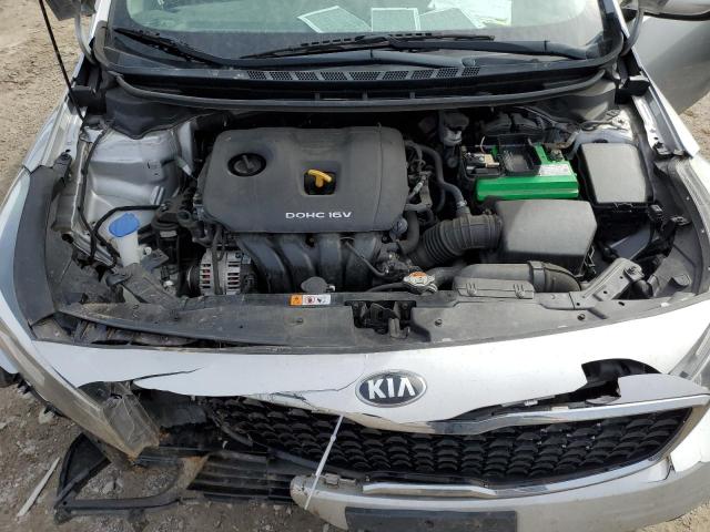 3KPFK4A78JE169537 - 2018 KIA FORTE LX SILVER photo 11