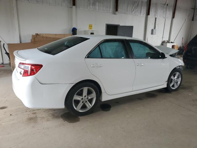 4T1BF1FK7EU778796 - 2014 TOYOTA CAMRY L WHITE photo 3