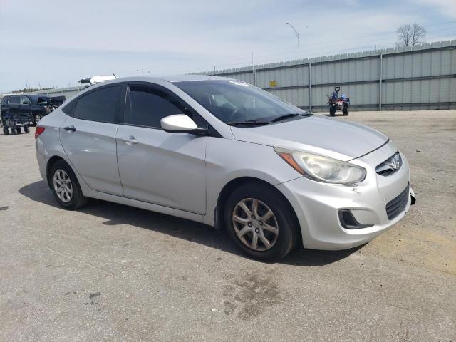 KMHCT4AE4DU295460 - 2013 HYUNDAI ACCENT GLS SILVER photo 4