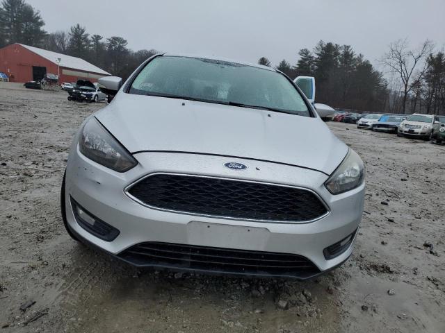 1FADP3K20FL250557 - 2015 FORD FOCUS SE SILVER photo 5