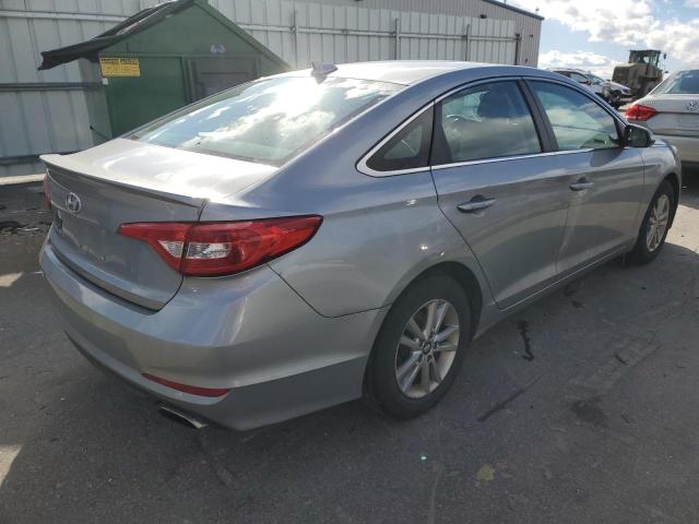 5NPE24AF6FH084685 - 2015 HYUNDAI SONATA SE SILVER photo 3