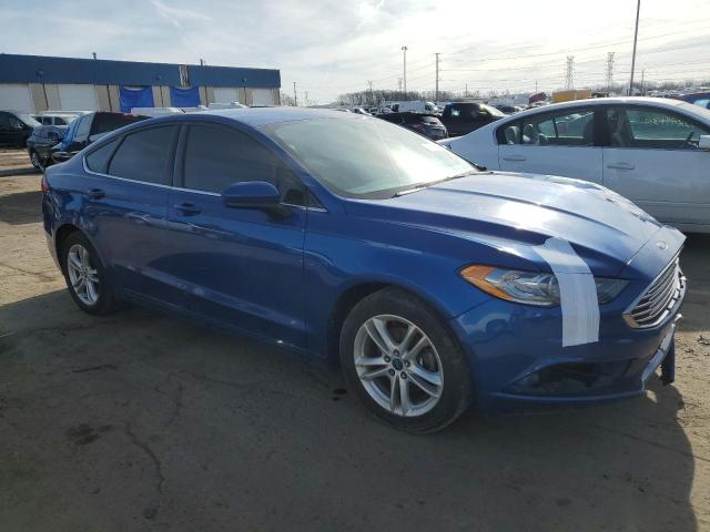 3FA6P0H70JR108679 - 2018 FORD FUSION SE BLUE photo 4