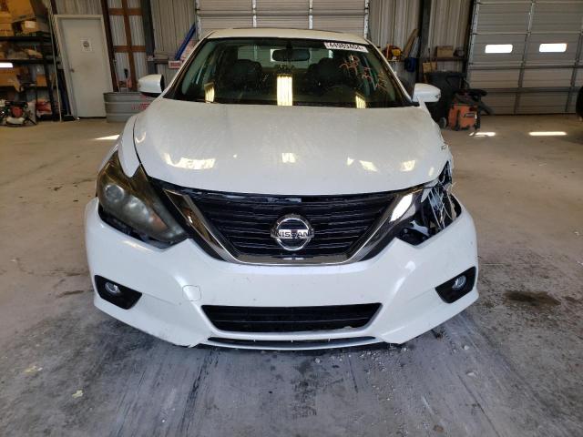 1N4AL3AP4HC492962 - 2017 NISSAN ALTIMA 2.5 WHITE photo 5