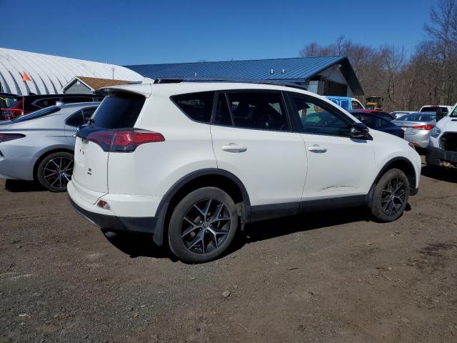 JTMJFREV3HJ169625 - 2017 TOYOTA RAV4 SE WHITE photo 3