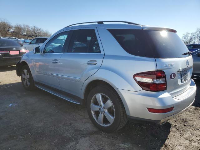 4JGBB8GB8BA625375 - 2011 MERCEDES-BENZ ML 350 4MATIC WHITE photo 2