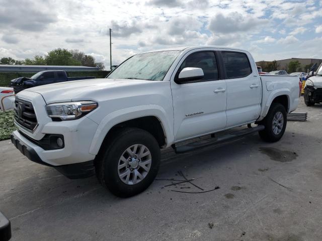 5TFAZ5CN2JX057212 - 2018 TOYOTA TACOMA DOUBLE CAB WHITE photo 1