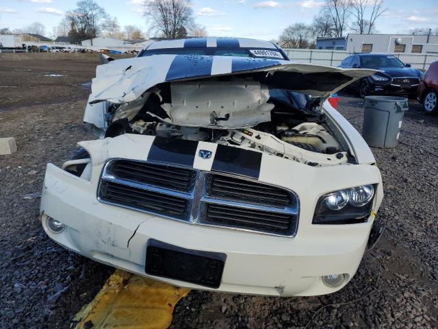 2B3KA53H66H137406 - 2006 DODGE CHARGER R/T WHITE photo 5