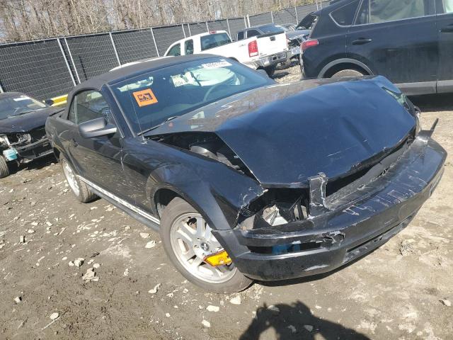 1ZVHT84N275226761 - 2007 FORD MUSTANG BLACK photo 4