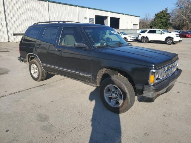 1GNCS13W0R0174782 - 1994 CHEVROLET BLAZER S10 BLACK photo 4