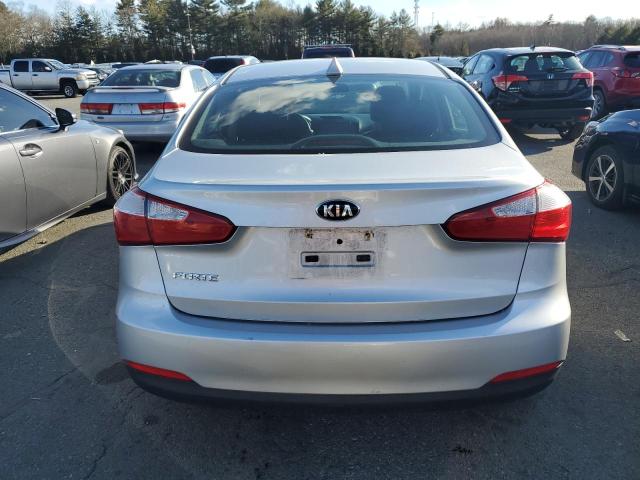 KNAFX4A63F5256898 - 2015 KIA FORTE LX SILVER photo 6