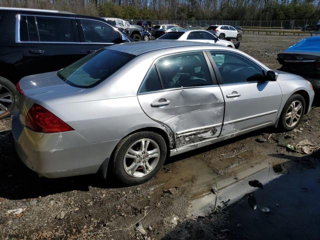 1HGCM56376A126618 - 2006 HONDA ACCORD SE SILVER photo 3