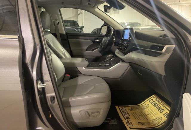 5TDHZRAH2MS062360 - 2021 TOYOTA HIGHLANDER XLE CHARCOAL photo 5