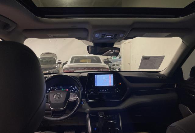 5TDHZRAH2MS062360 - 2021 TOYOTA HIGHLANDER XLE CHARCOAL photo 9