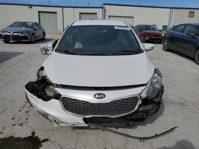 KNAFX4A64F5280000 - 2015 KIA FORTE LX WHITE photo 5