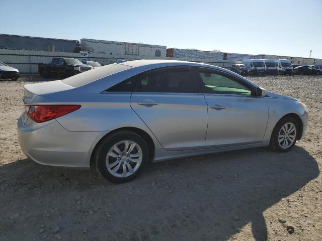 5NPEB4AC4CH498842 - 2012 HYUNDAI SONATA GLS SILVER photo 3