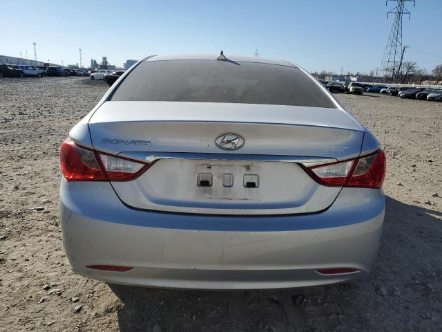 5NPEB4AC4CH498842 - 2012 HYUNDAI SONATA GLS SILVER photo 6