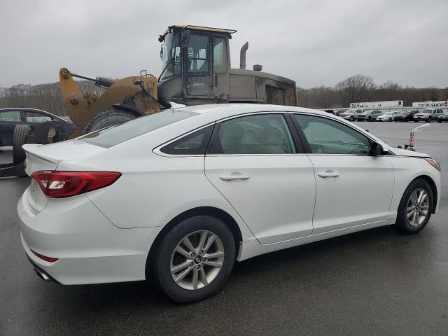 5NPE24AF9HH564500 - 2017 HYUNDAI SONATA SE WHITE photo 3