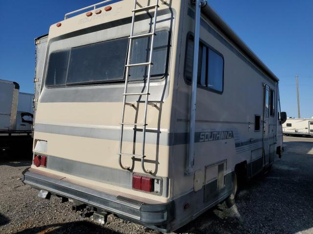 1GBKP37W5H3318596 - 1987 CHEVROLET P30 BEIGE photo 4