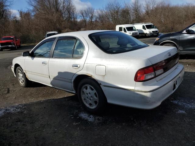 JNKCA21A7WT625062 - 1998 INFINITI I30 WHITE photo 2