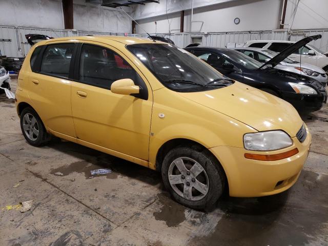 KL1TD66688B085175 - 2008 CHEVROLET AVEO BASE YELLOW photo 4
