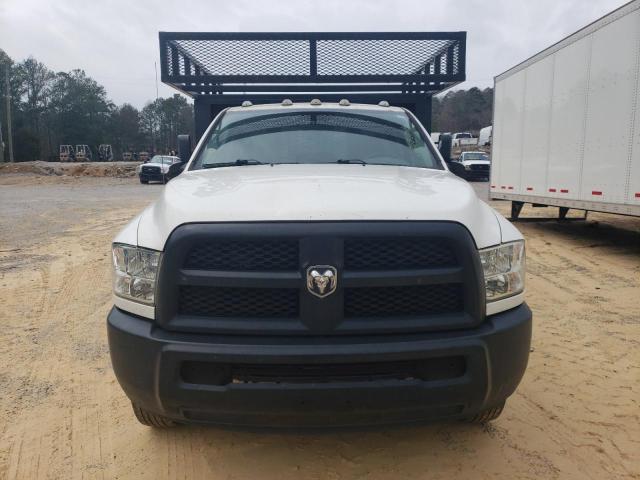 3C7WRTBJ0JG375183 - 2018 RAM 3500 WHITE photo 5