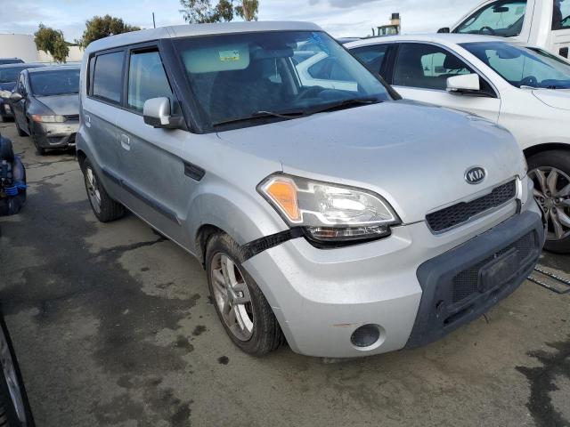 KNDJT2A25A7089211 - 2010 KIA SOUL + GRAY photo 4