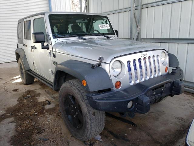 1C4BJWFG9CL240566 - 2012 JEEP WRANGLER RUBICON GRAY photo 4