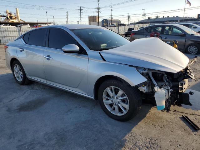 1N4BL4BV4LC164201 - 2020 NISSAN ALTIMA S SILVER photo 4