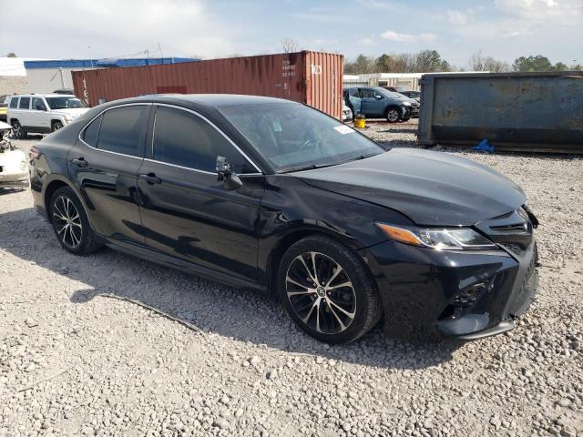 4T1B11HK4JU138972 - 2018 TOYOTA CAMRY L BLACK photo 4