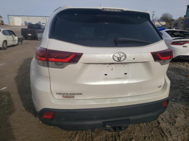 5TDKZRFH4KS301306 - 2019 TOYOTA HIGHLANDER SE WHITE photo 6