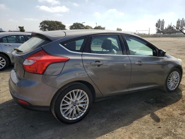 1FAHP3M25CL200781 - 2012 FORD FOCUS SEL GRAY photo 3