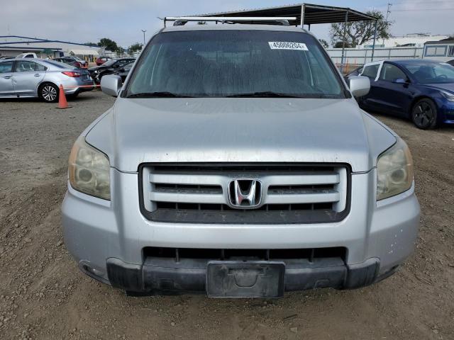 5FNYF28476B040218 - 2006 HONDA PILOT EX SILVER photo 5