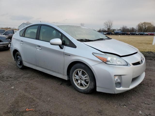 JTDKN3DU4B5318928 - 2011 TOYOTA PRIUS SILVER photo 4