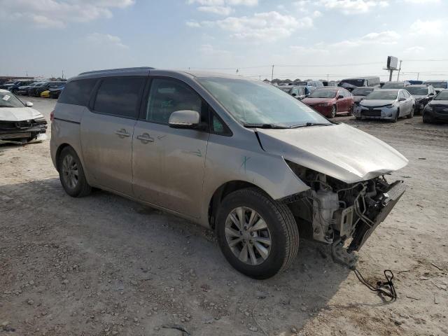 KNDMB5C16H6266838 - 2017 KIA SEDONA LX GOLD photo 4