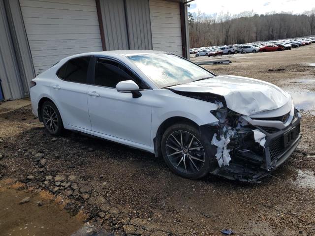 4T1G11AK6RU877725 - 2024 TOYOTA CAMRY SE NIGHT SHADE WHITE photo 4