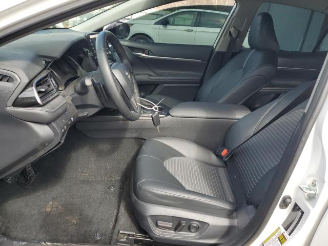 4T1G11AK6RU877725 - 2024 TOYOTA CAMRY SE NIGHT SHADE WHITE photo 7