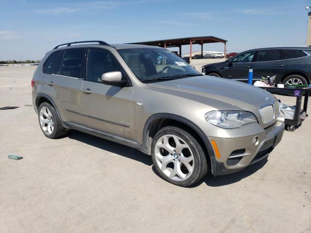5UXZW0C5XCL667608 - 2012 BMW X5 XDRIVE35D TAN photo 4