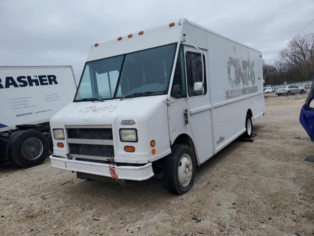 4UZAANBW91CJ16292 - 2001 FREIGHTLINER CHASSIS M LINE WALK-IN VAN WHITE photo 1