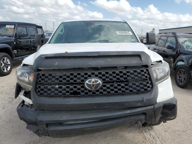 5TFCY5F18KX025189 - 2019 TOYOTA TUNDRA DOUBLE CAB SR/SR5 WHITE photo 5