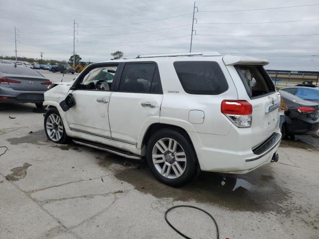 JTEZU5JR4B5028973 - 2011 TOYOTA 4RUNNER SR5 WHITE photo 2