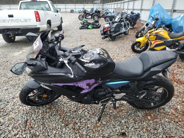 JKAEXEJ11KDA04265 - 2019 KAWASAKI EX650 J ორფეროვანი ფოტო 3