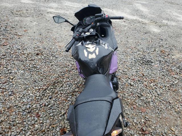 JKAEXEJ11KDA04265 - 2019 KAWASAKI EX650 J ორფეროვანი ფოტო 6