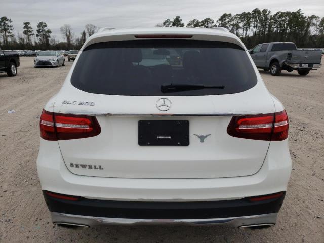 WDC0G4JB1JV048592 - 2018 MERCEDES-BENZ GLC 300 WHITE photo 6