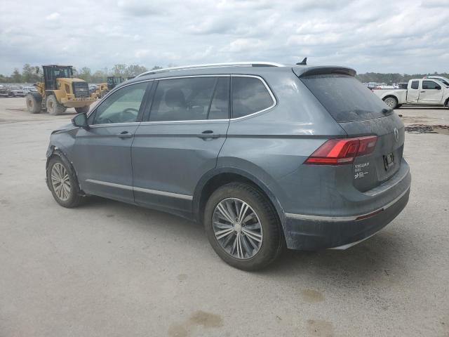 3VV3B7AX7JM107011 - 2018 VOLKSWAGEN TIGUAN SE GRAY photo 2