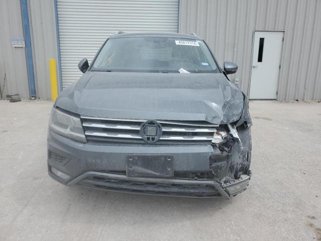 3VV3B7AX7JM107011 - 2018 VOLKSWAGEN TIGUAN SE GRAY photo 5